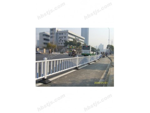 02 交通安全设施防护栏