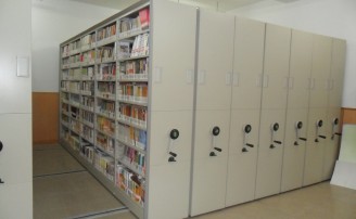 北京和平里中学图书馆密集柜 (2)