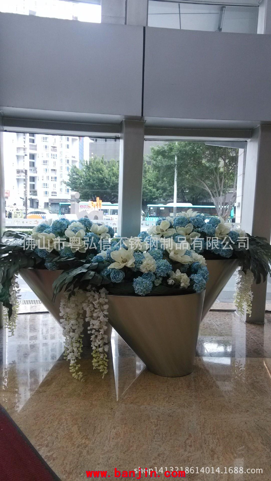 酒店大堂不锈钢花盆定做 大型不锈钢花盆摆设  组合花盆定做