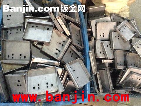 主要加工冲床冲压，冲压件，五金冲压件