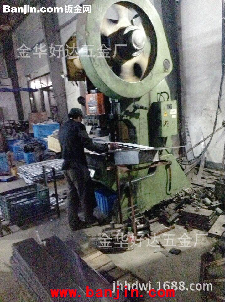 主要加工冲床冲压，冲压件，五金冲压件