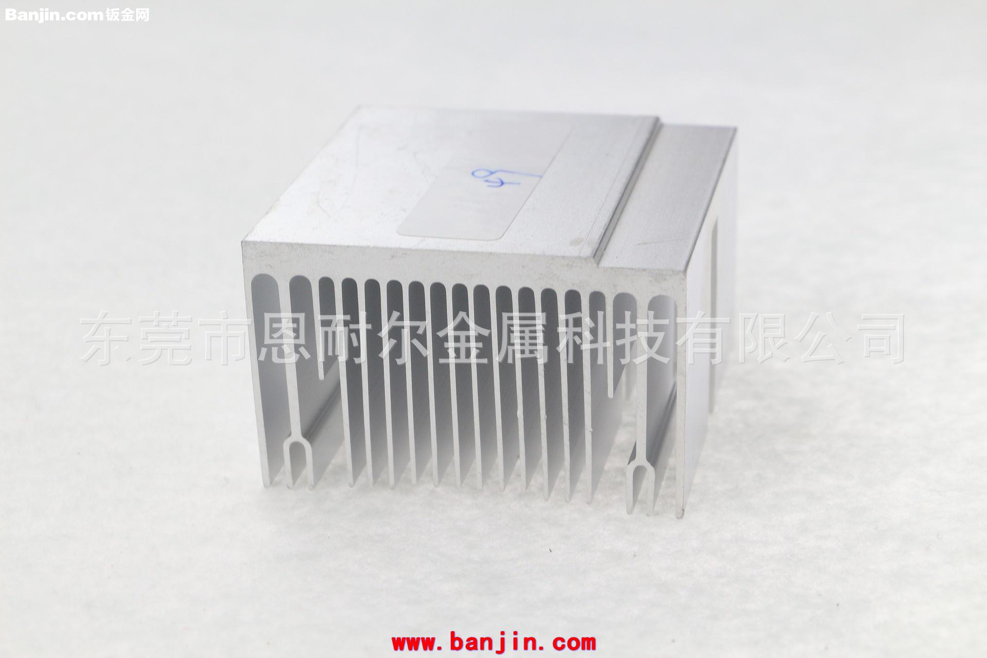 供应62*60*39MM铝合金散热器 挤压铝散热器 电子散热片