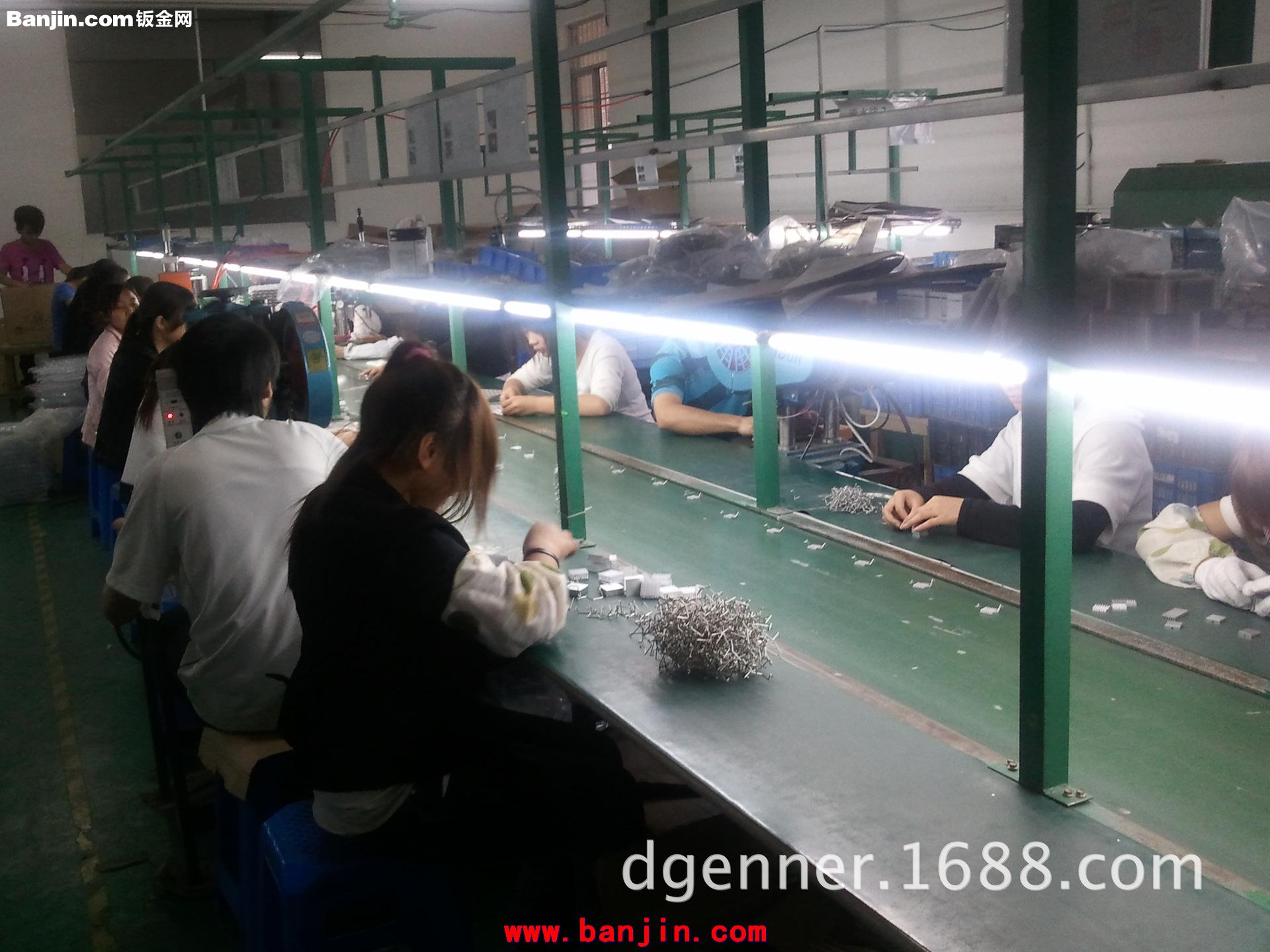 供应散热风扇CPU散热器 铜热管散热器 热管散热器 焊接热管散热器
