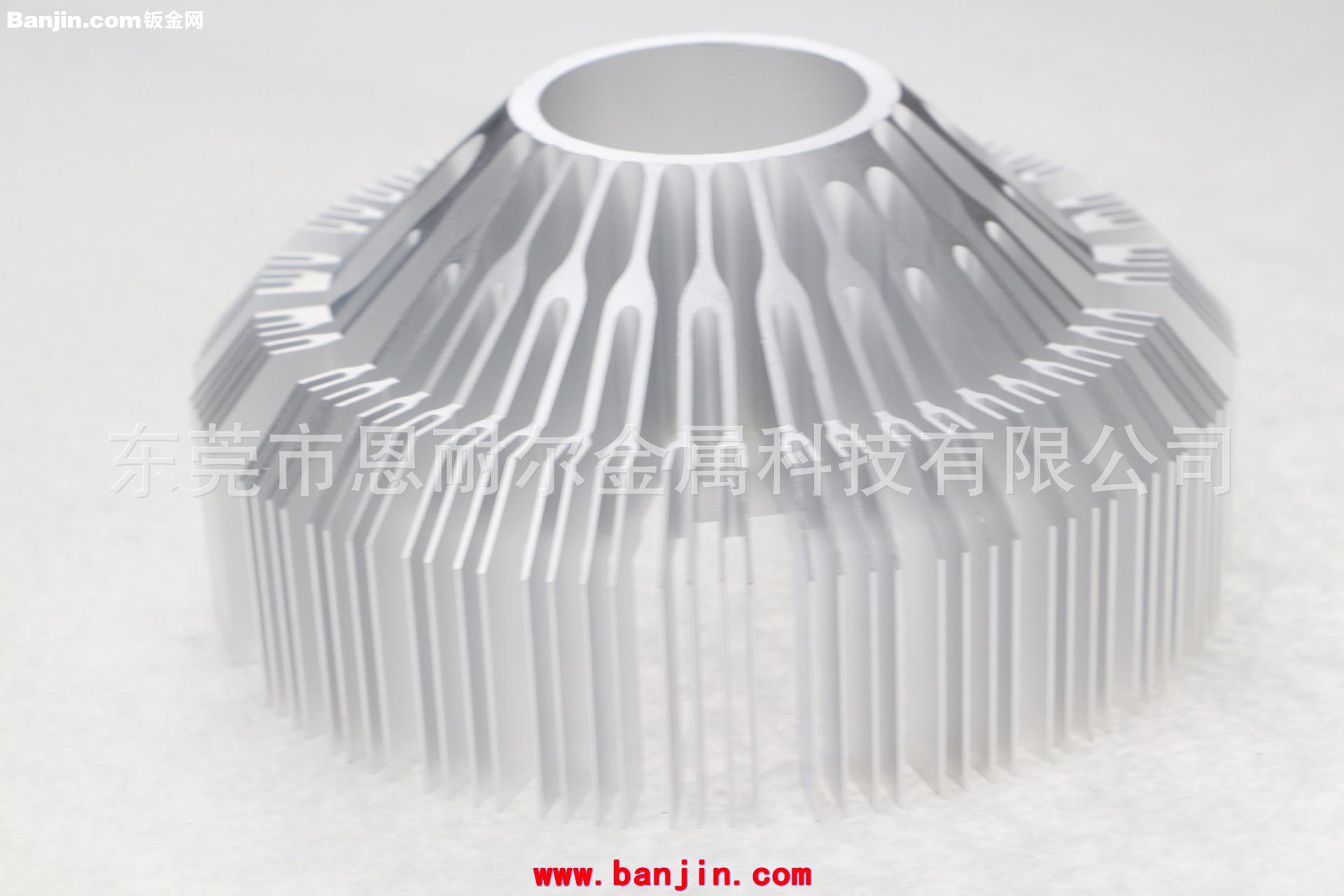专业厂家供应LED铝型材散热器，太阳花散热器，LED工矿灯散热器