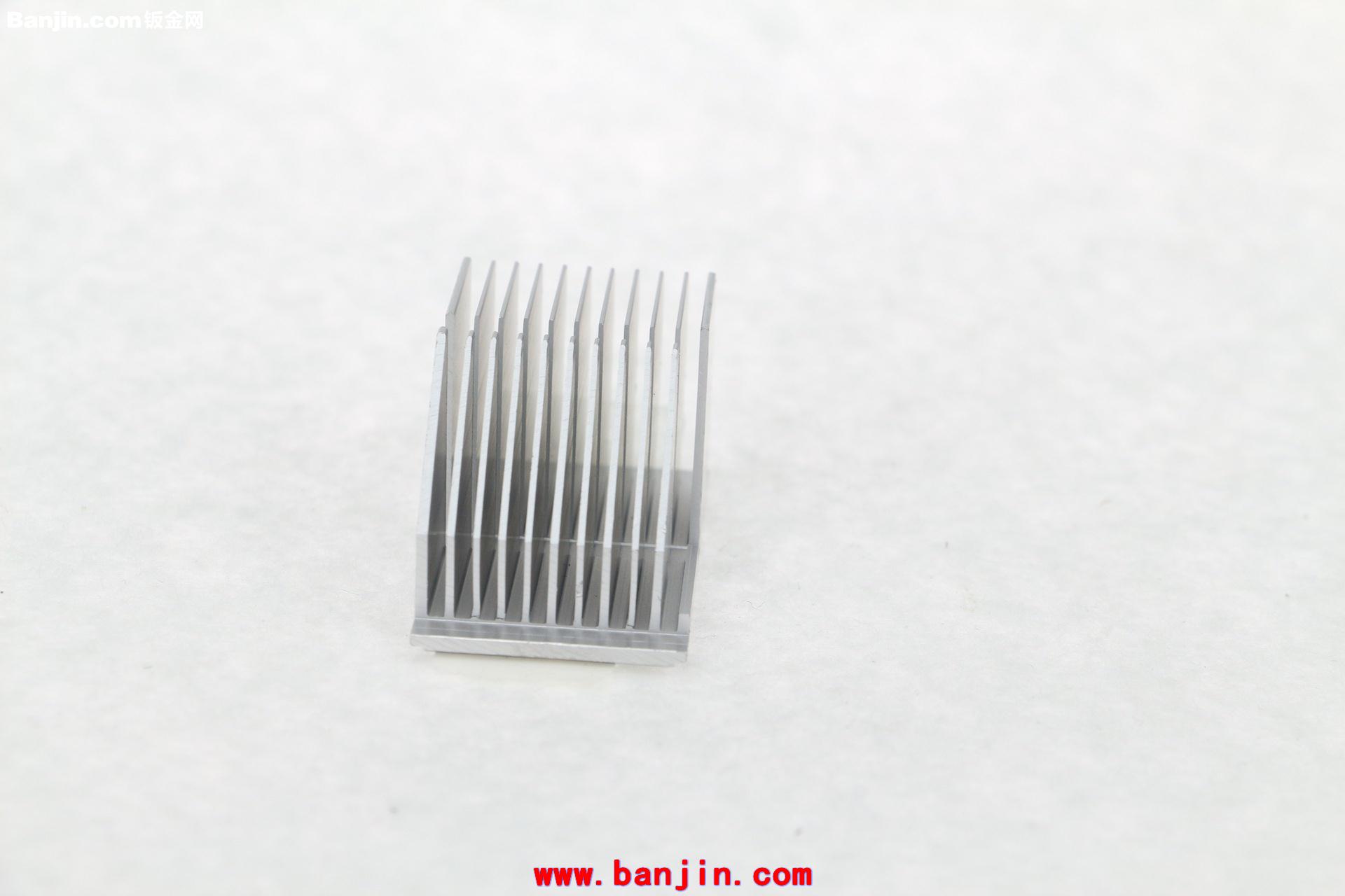 供应39*20*22MM铝挤压散热器,电子散热器,工业级散热器,库存直销