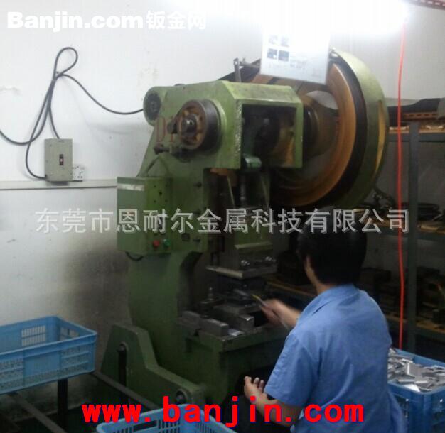 供应精密铜铝复合铲齿焊接散热器 齿片散热器 散热片厂家