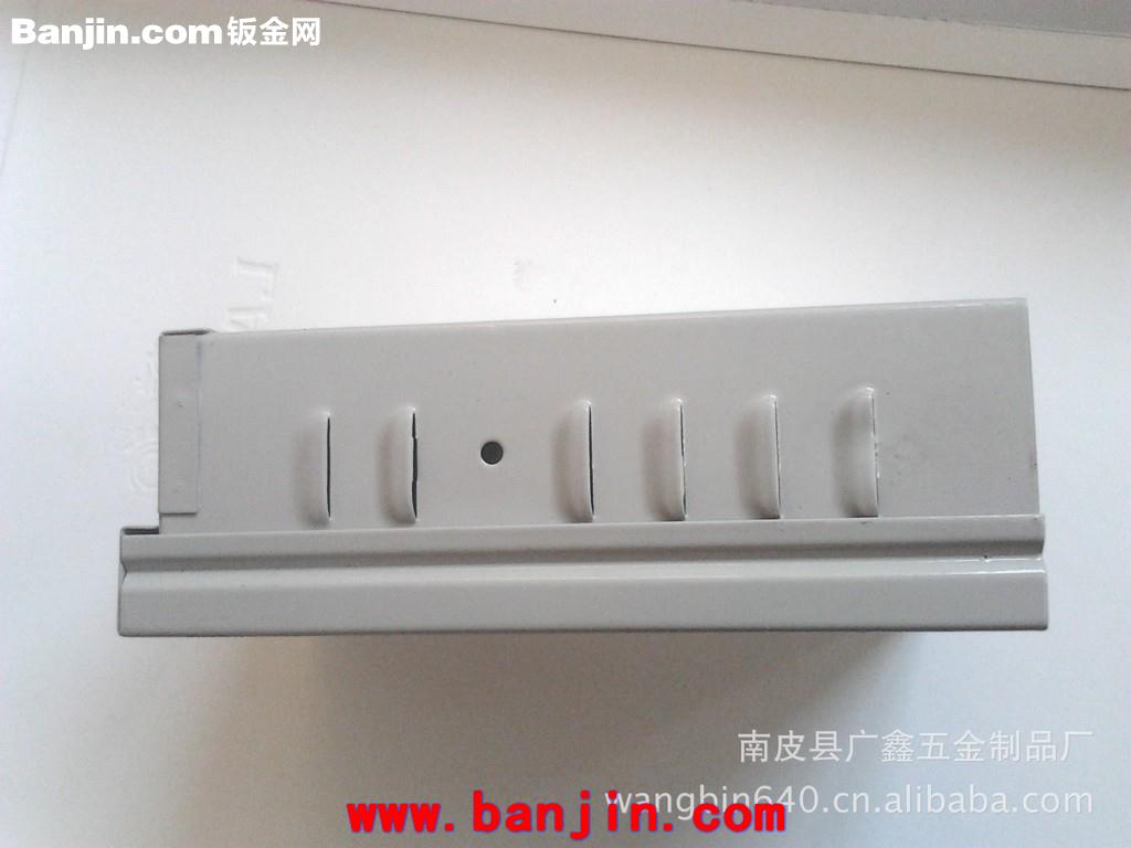 铁盒子，铁表盒，铁表箱，青县表箱厂，机箱制造厂，南皮机箱