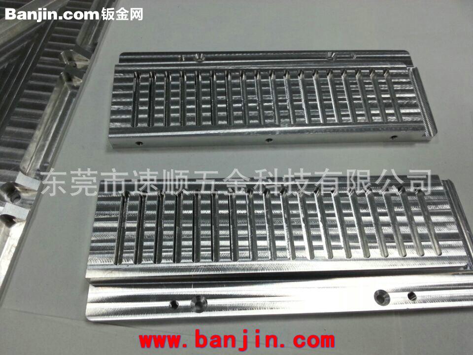 厂家批发供应 高效模具cnc加工 四轴cnc加工