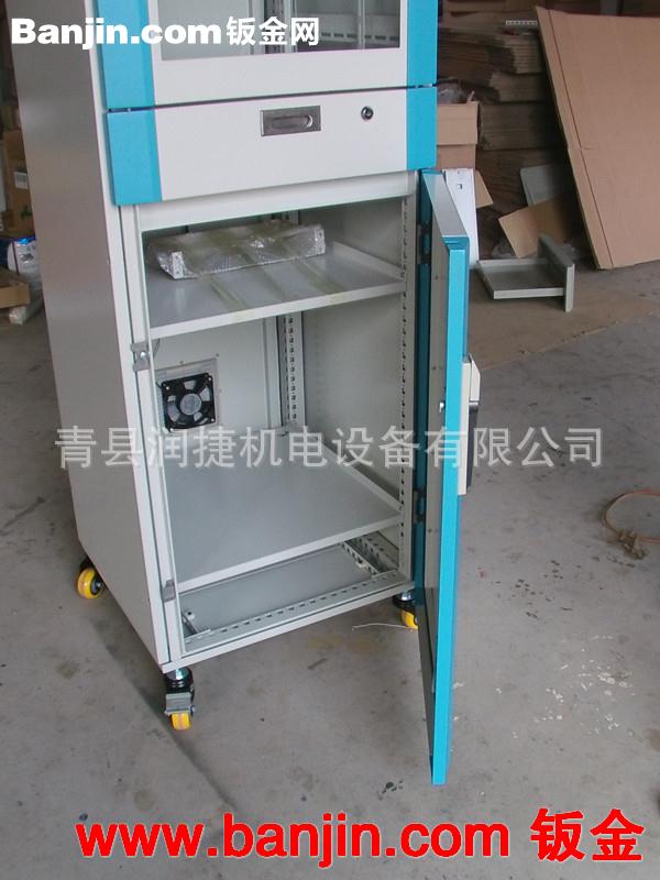 专业生产网络机柜 电脑机柜 台式立式网络机柜 低价格高质量