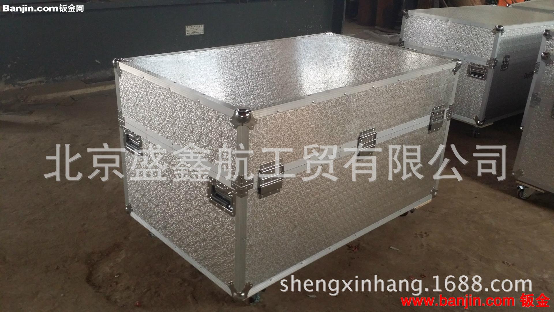承接各种大中小型金属非金属钣金焊接加工，外形精美尺寸合格