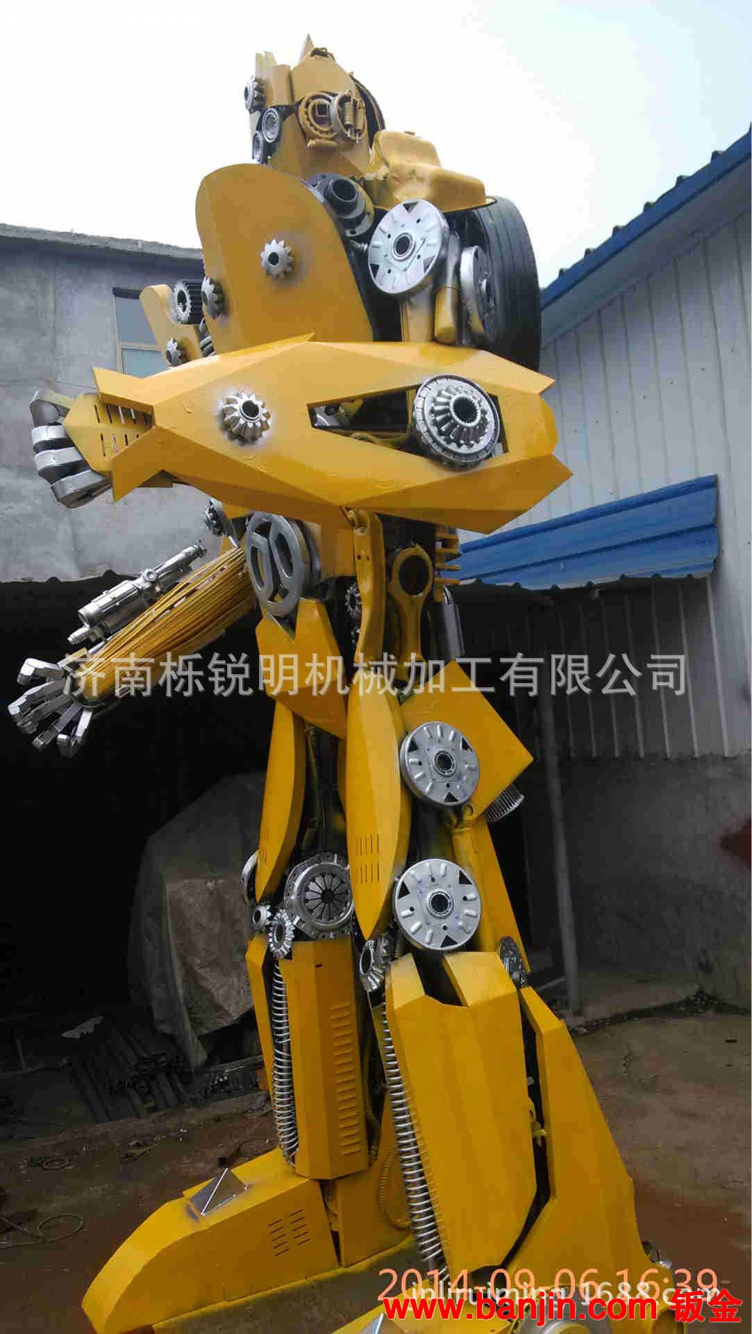 广告汽车人  变形金刚加工定做  金属雕塑