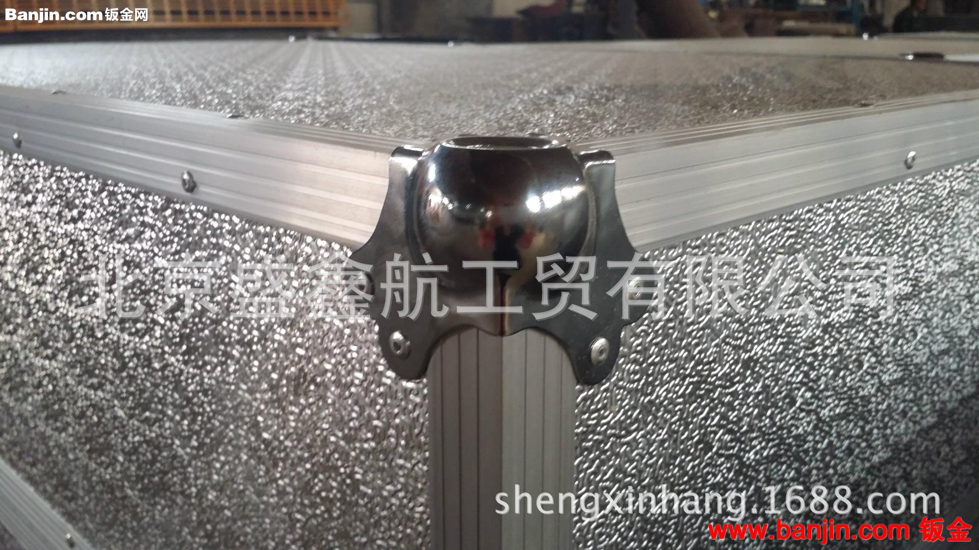 承接各种大中小型金属非金属钣金焊接加工，外形精美尺寸合格
