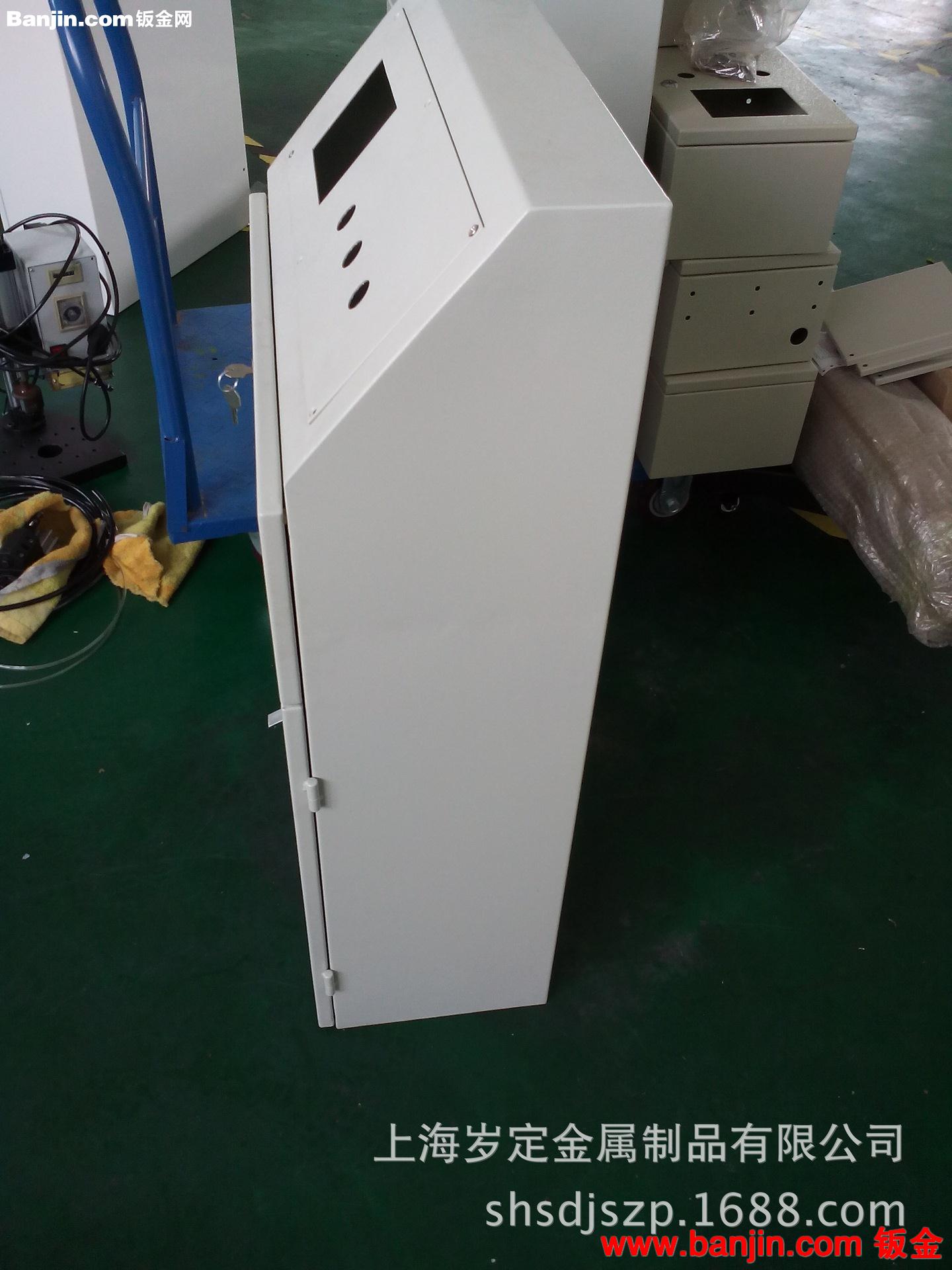 嘉定厂家加工定制非标机箱。钣金件，外壳等