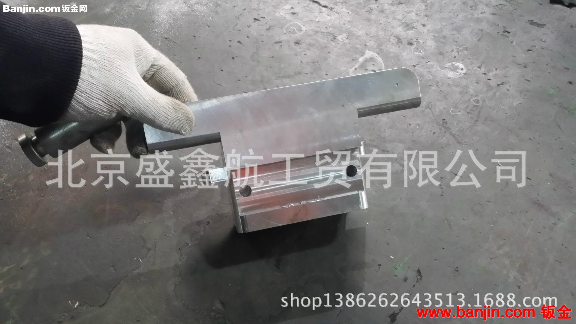 本公司加工各种非标、钣金加工、机加工、CNC加工中心精加工产品
