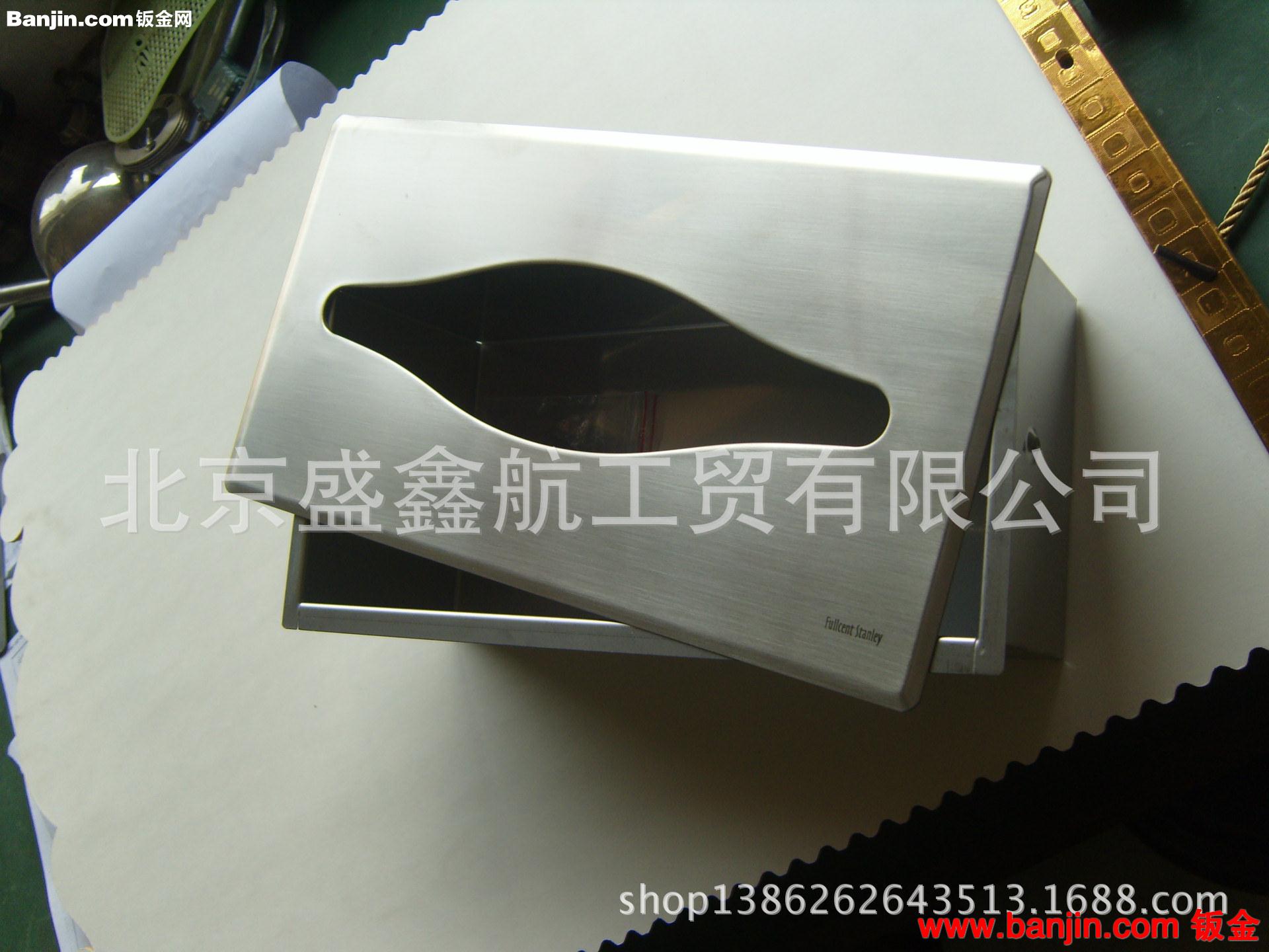 承接各种高精度数控机床加工而成的夹具，量具