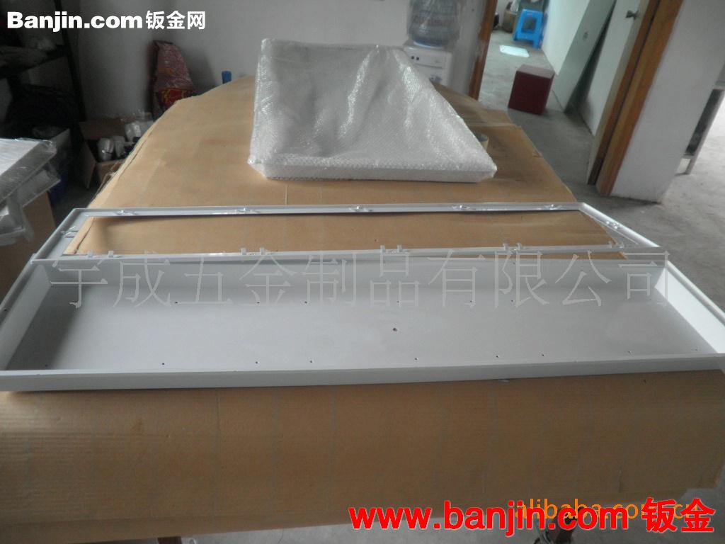 提供专业LED灯面板外壳五金件加工