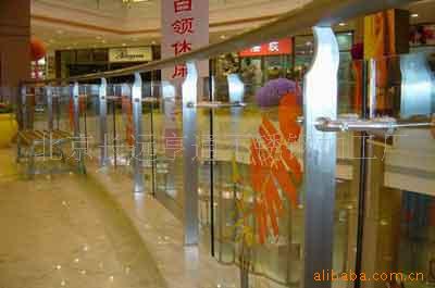供应不锈钢玻璃护栏(图)