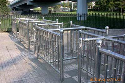 供应不锈钢制品建筑护栏 加工(图)