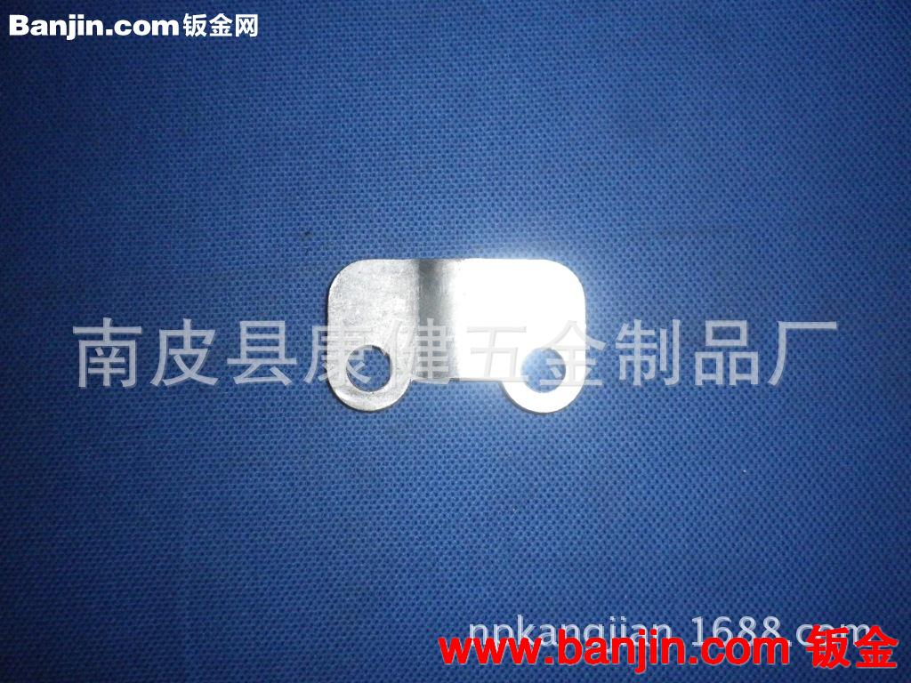 厂家热销大型五金汽车配件，钣金件，机箱加工中心，冲压件