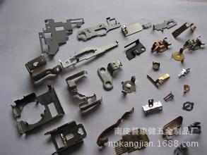厂家定做优质冲压件，弹簧手扣，三轮车冲压件，电机壳拉伸件