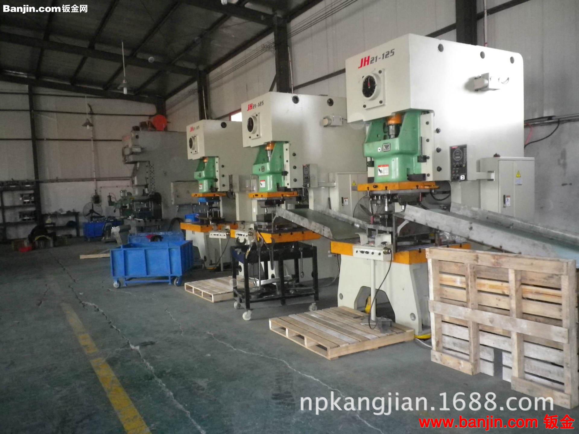 承揽各种级进模，单工序模具制造，加工各种冲压件模具加工制造