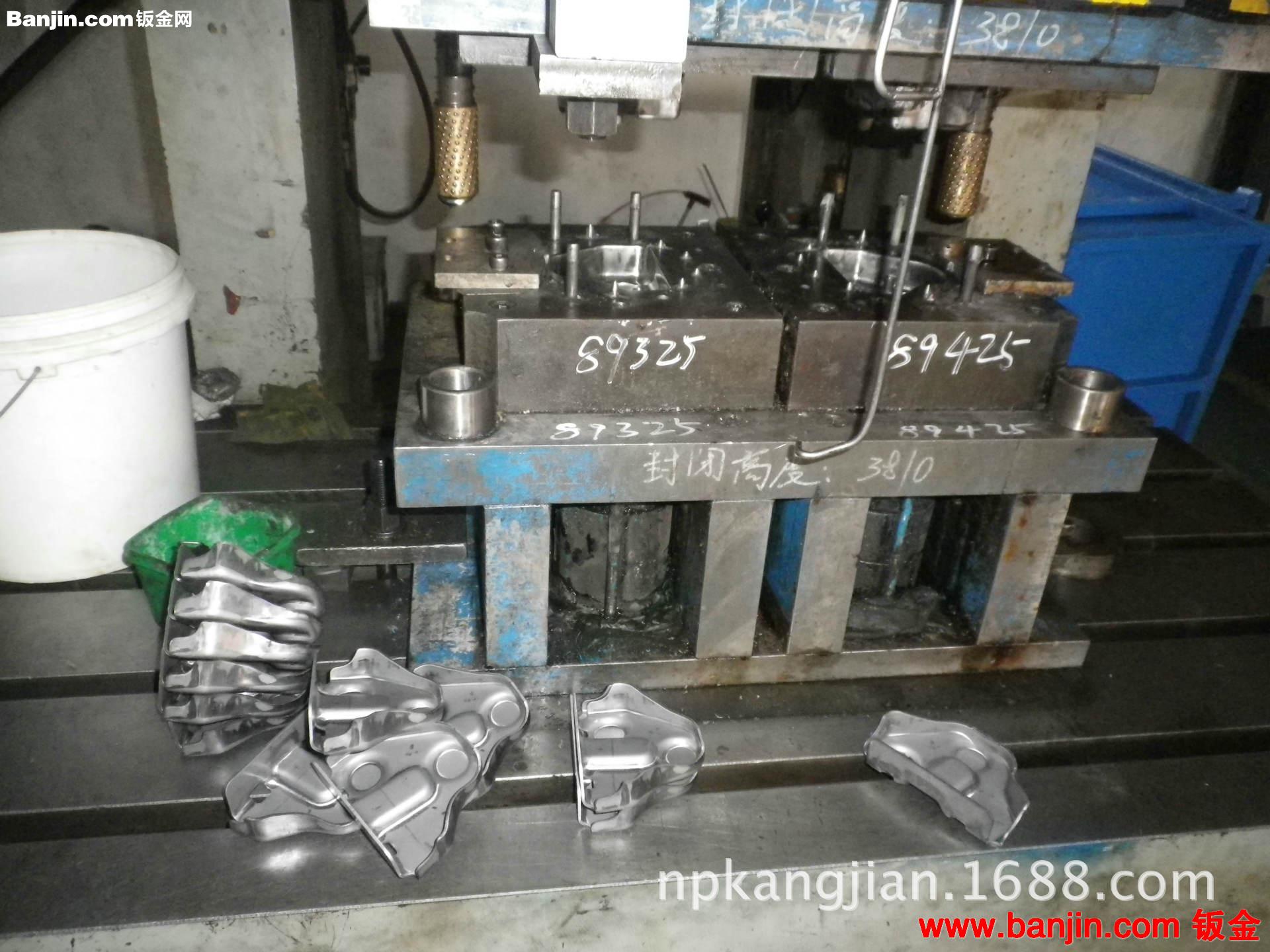 康健五金制品厂，加工各种汽车配件，钣金件，机箱,不锈钢冲压件