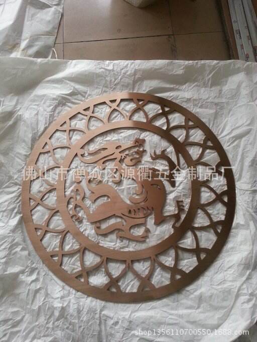 古铜色不锈钢雕花 黑龙江酒店镂空花格隔断 彩色装饰不锈钢屏风