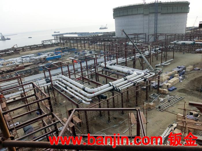 钢结构厂房起重机械防腐隔热安装 大型桥梁护栏钣金焊接喷涂施工