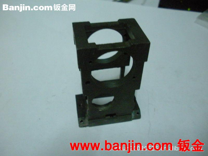 提供模具加工，汽车注塑件加工，装饰件，汽车扇叶， 塑料加工