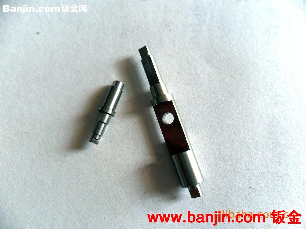 提供模具加工，汽车注塑件加工，装饰件，汽车扇叶， 塑料加工