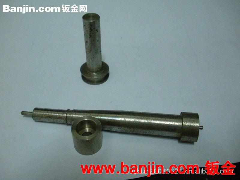 提供模具加工，汽车注塑件加工，装饰件，汽车扇叶， 塑料加工