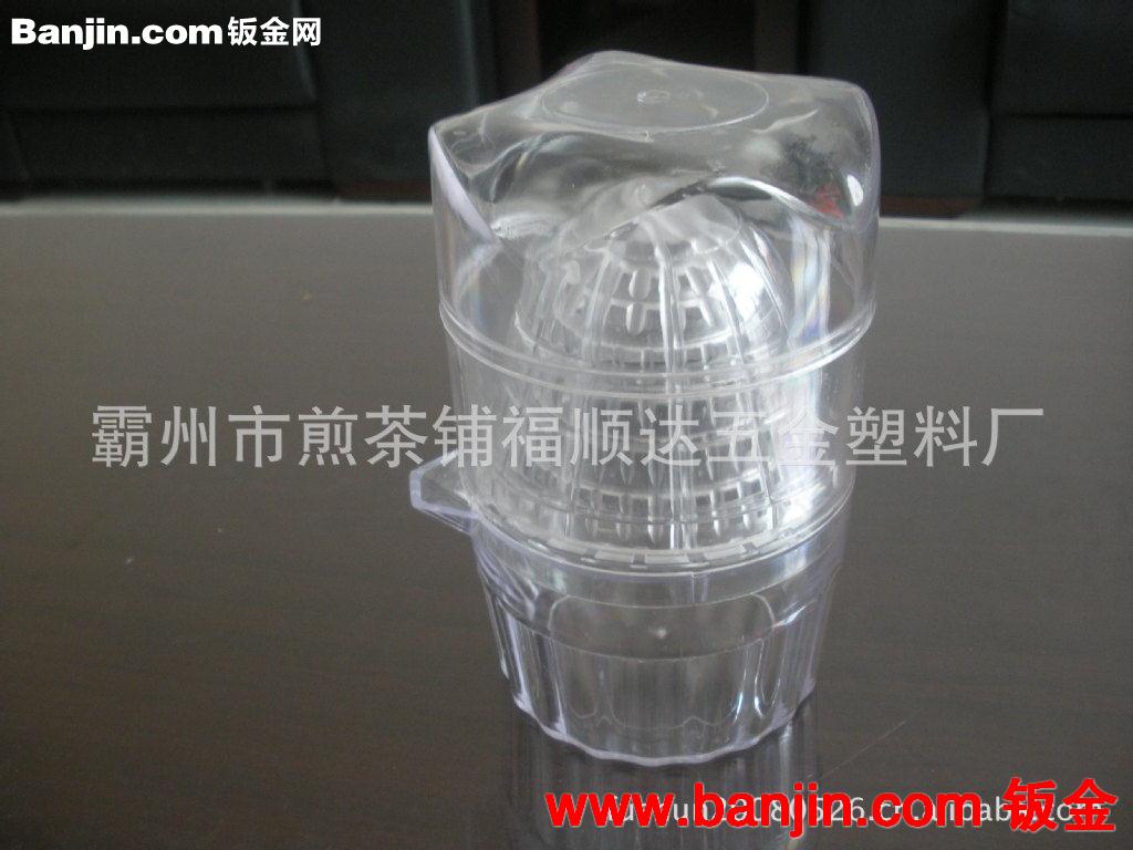 厂家热销新型5元塑料钓鱼凳 ，铁管椅子 塑料卡通折叠凳子