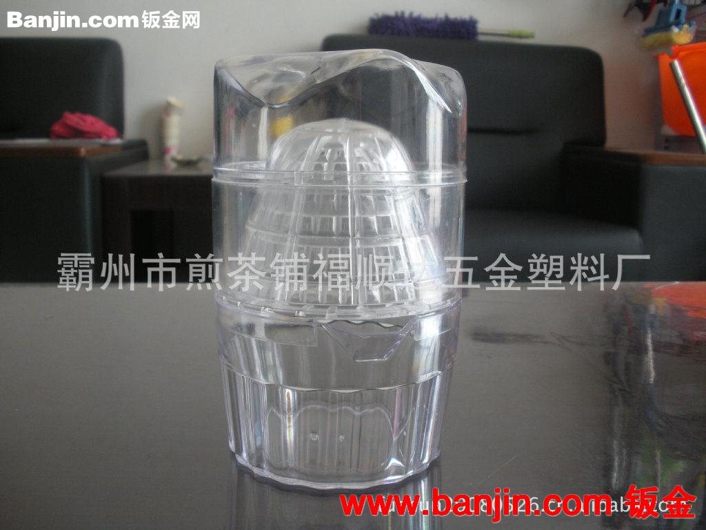 厂家热销新型5元塑料钓鱼凳 ，铁管椅子 塑料卡通折叠凳子