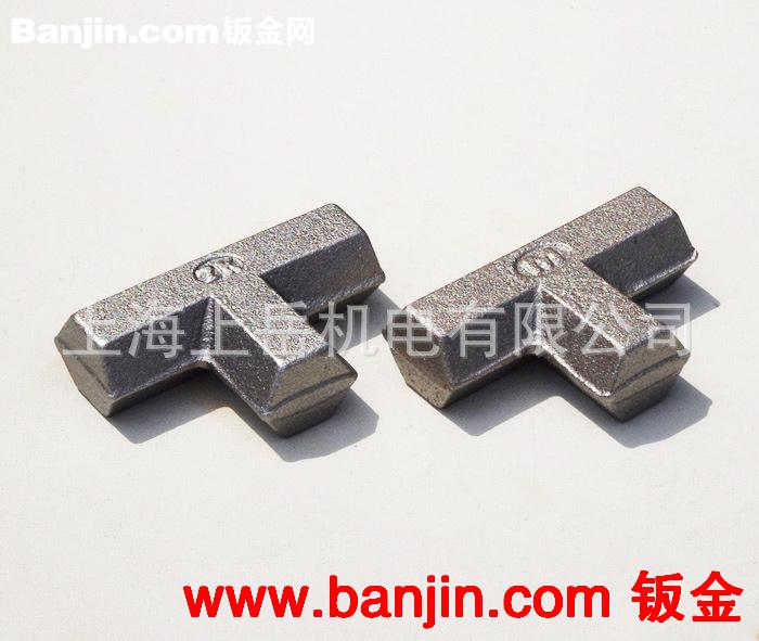 316L不锈钢焊接卡套接头毛坯锻件四通SAE-GB-ISO法兰冷锻异形毛坯