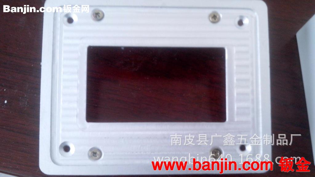 铁盒子，铁表盒，铁表箱，青县表箱厂，机箱制造厂，南皮机箱