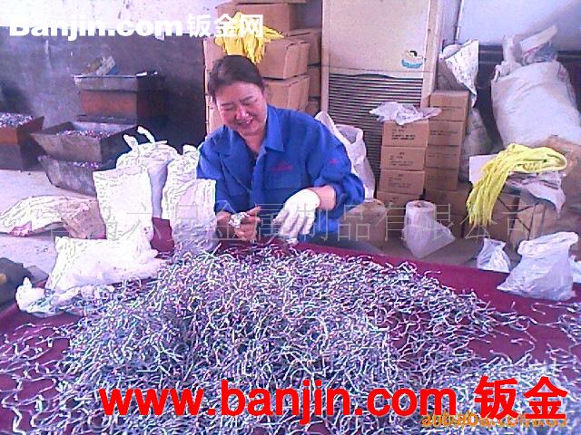 大量生产供应衣服钩子，镀铬衣钩，镀锌衣钩，镀金衣钩