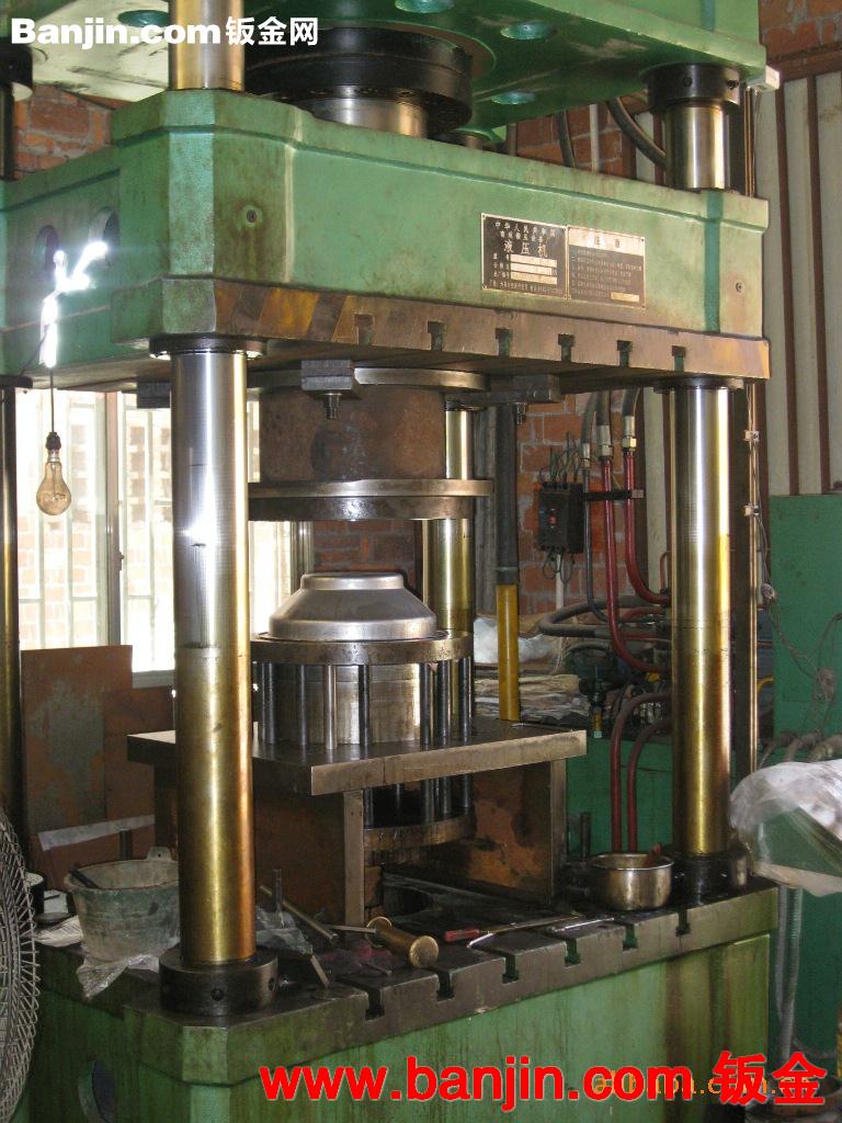 本厂提供100t-315t液压机对外加工
