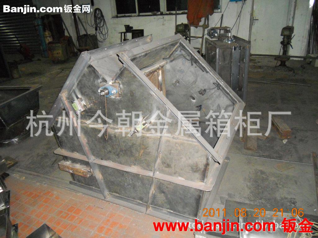 供应钣金加工  按客户要求定制各种规格通风管道