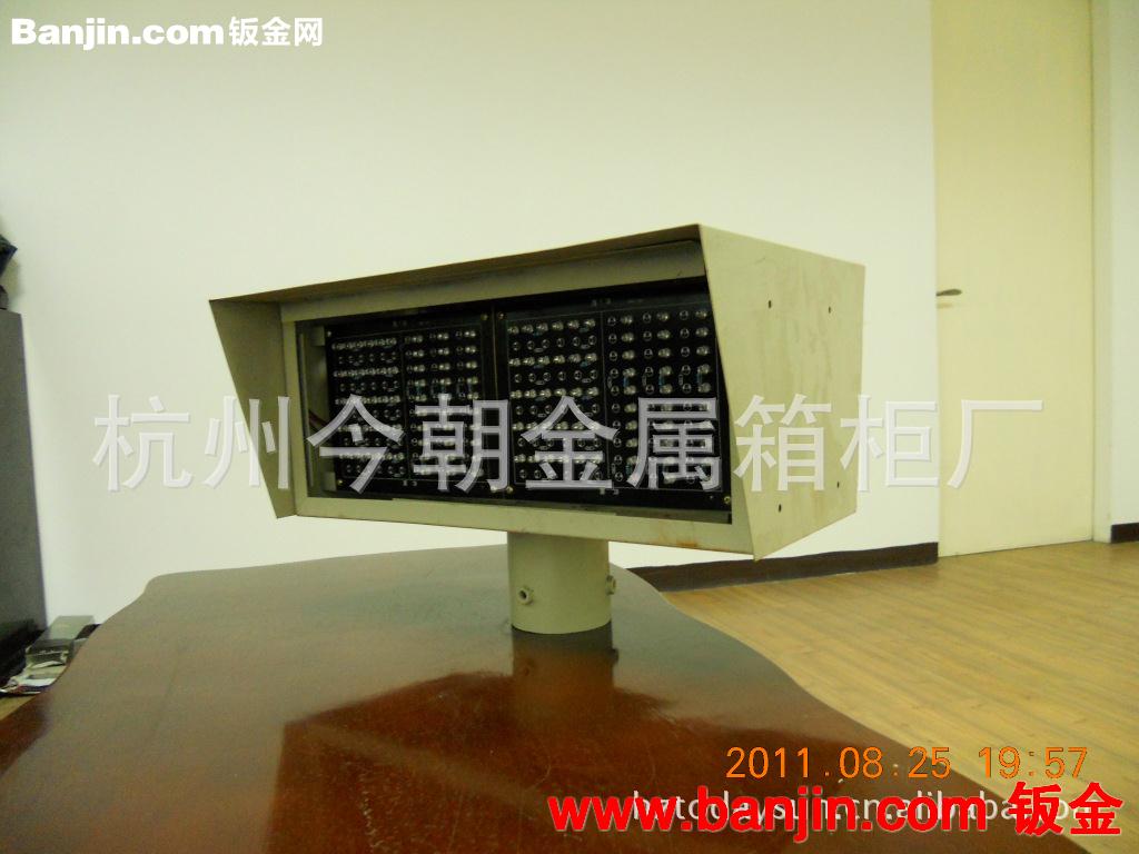 供应钣金加工 定制各种交通信号灯 爆闪灯 测速仪