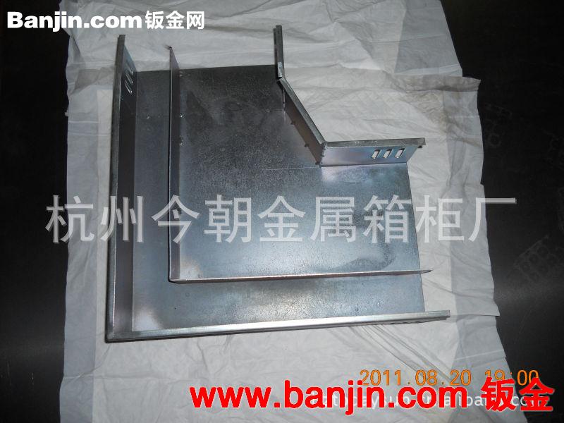 供应钣金加工 按客户要求定制各种规格电缆线槽 弯头 三通