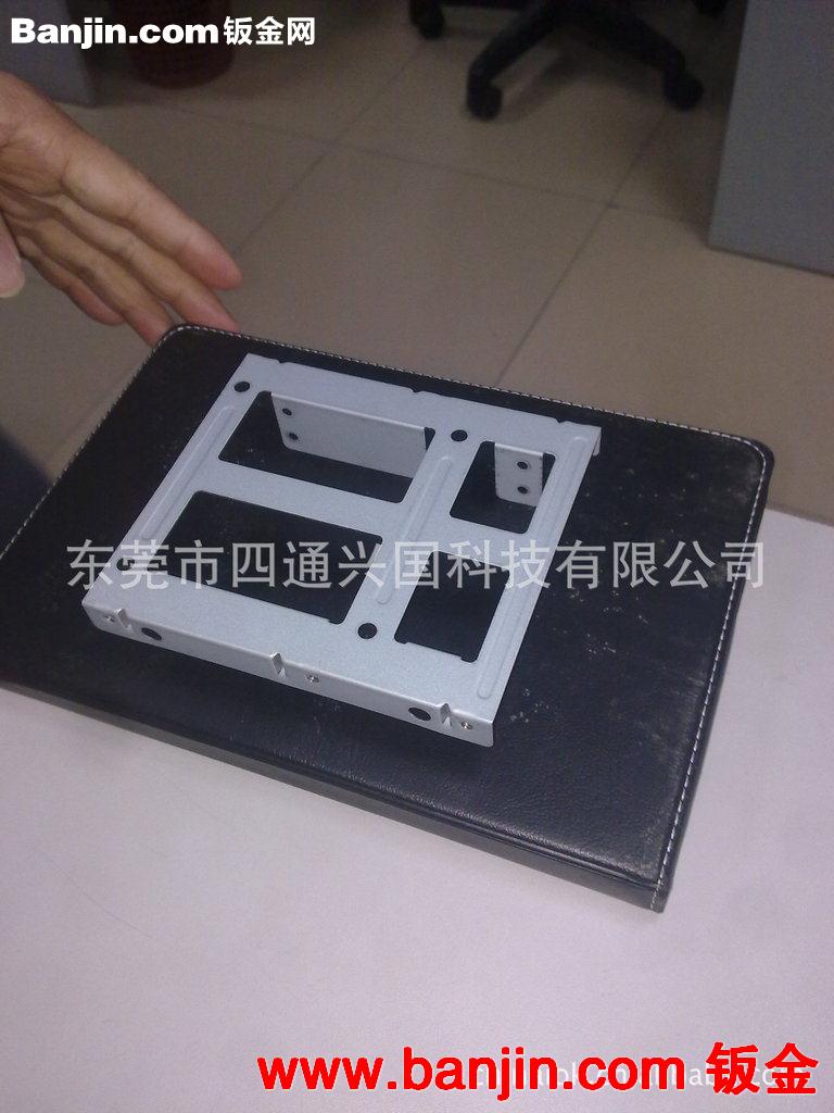 硬盘支架大量批发，可兼容3.5，2.5的硬盘安装，厂家直销