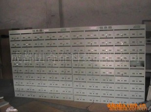 成都田奇夼科技供应多种高品质的信报箱