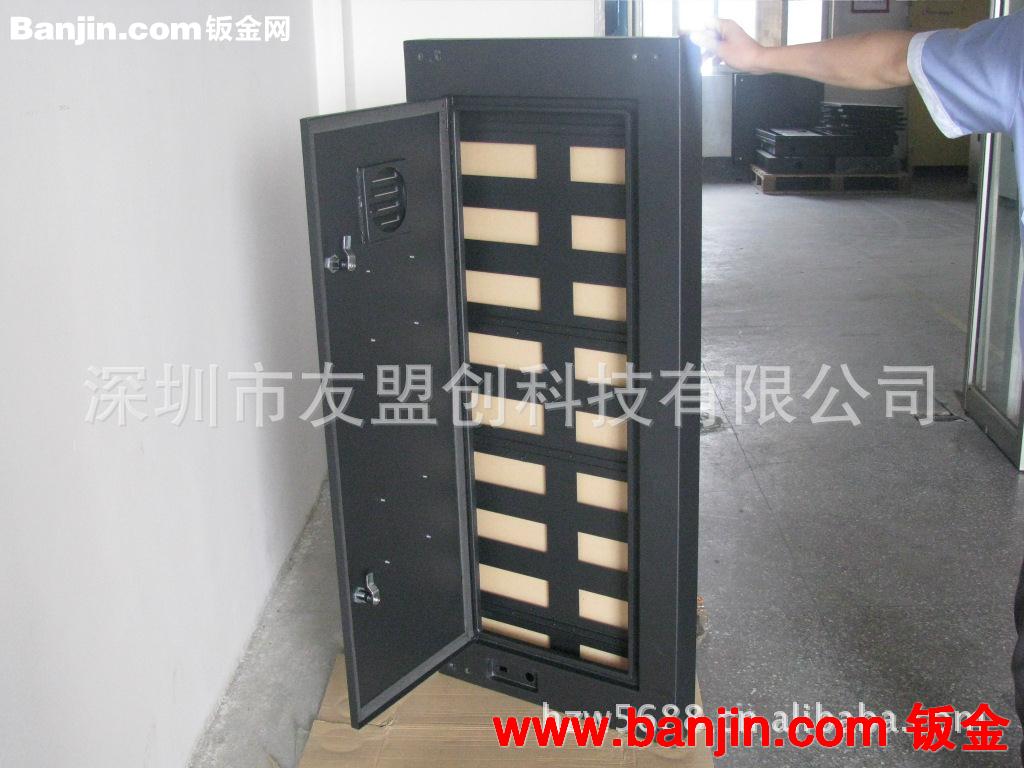 LED 前 维护箱体