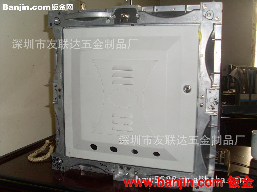 LED 箱体