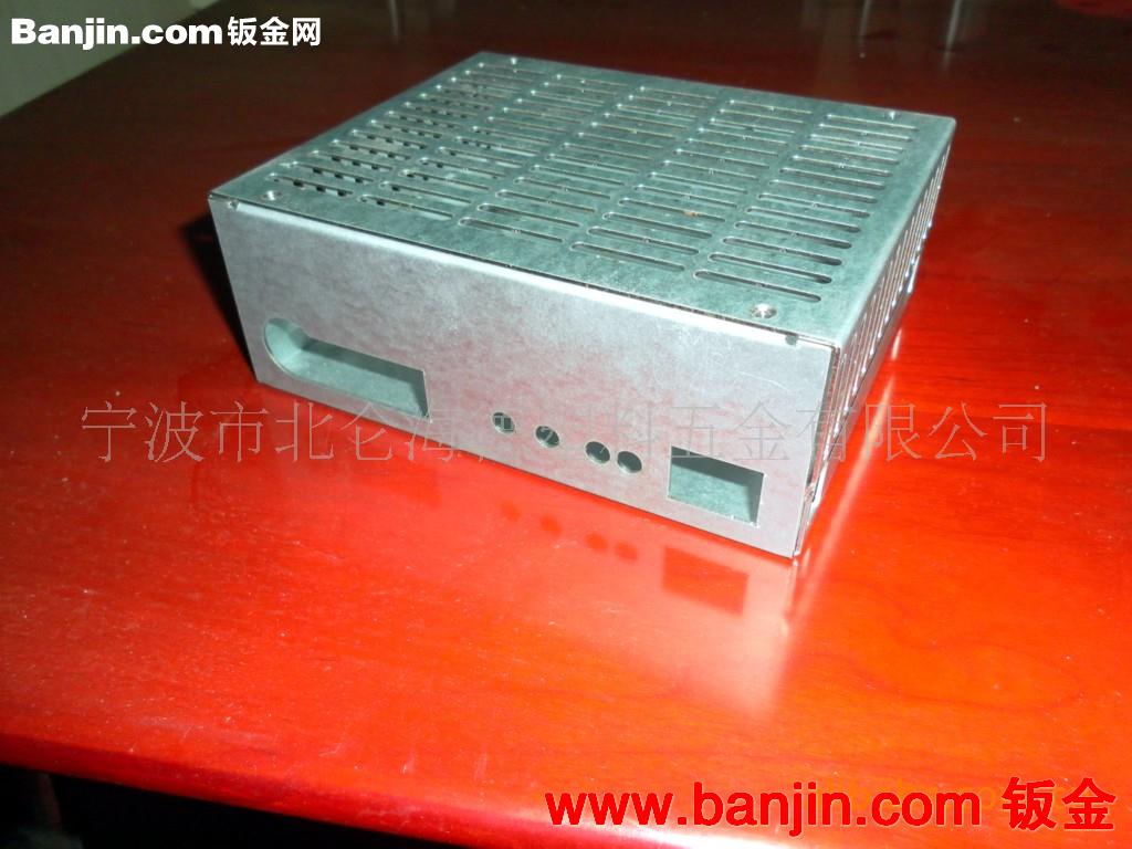 供应精密钣金、冲压、激光切割、五金模具、塑料制品！