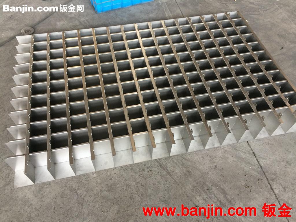 南京江宁工厂专业钣金加工,焊接加工,生产各类非标/标准手机柜