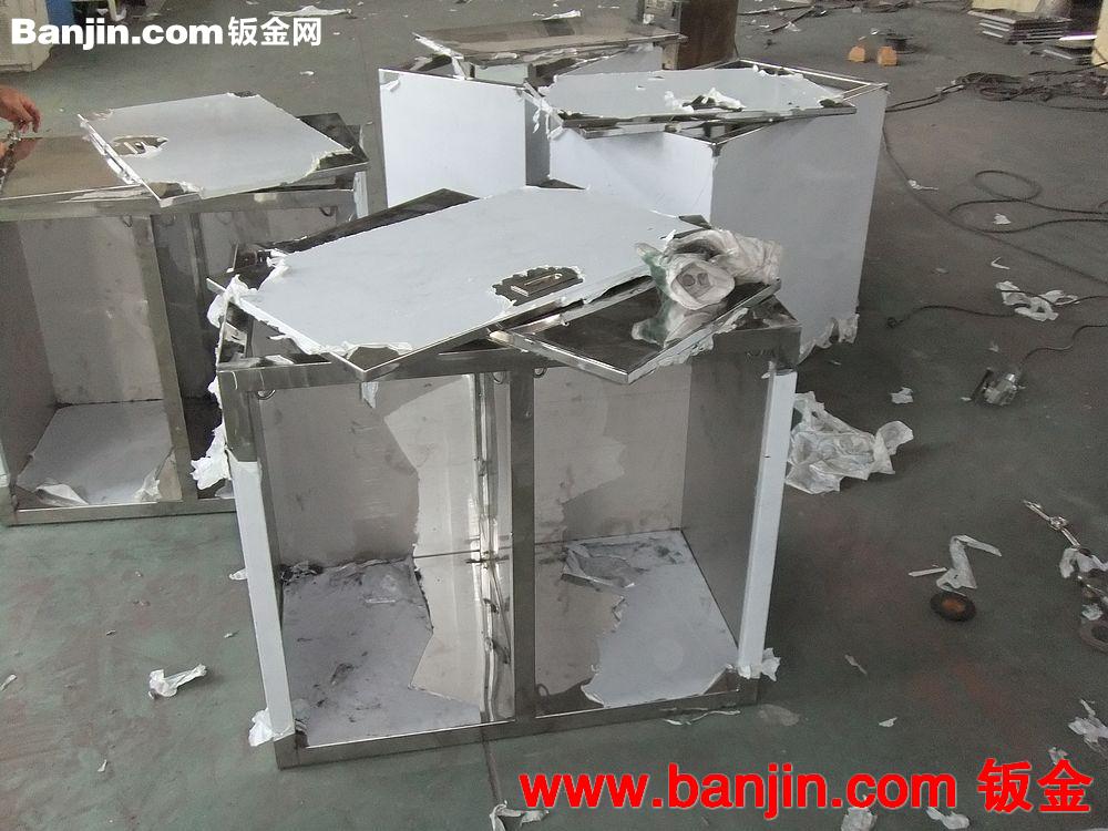 南京江宁工厂专业钣金加工,焊接加工,生产各类非标/标准垃圾箱