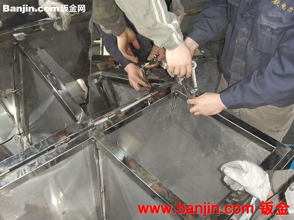 南京江宁工厂专业钣金加工,焊接加工,生产各类非标/标准垃圾箱