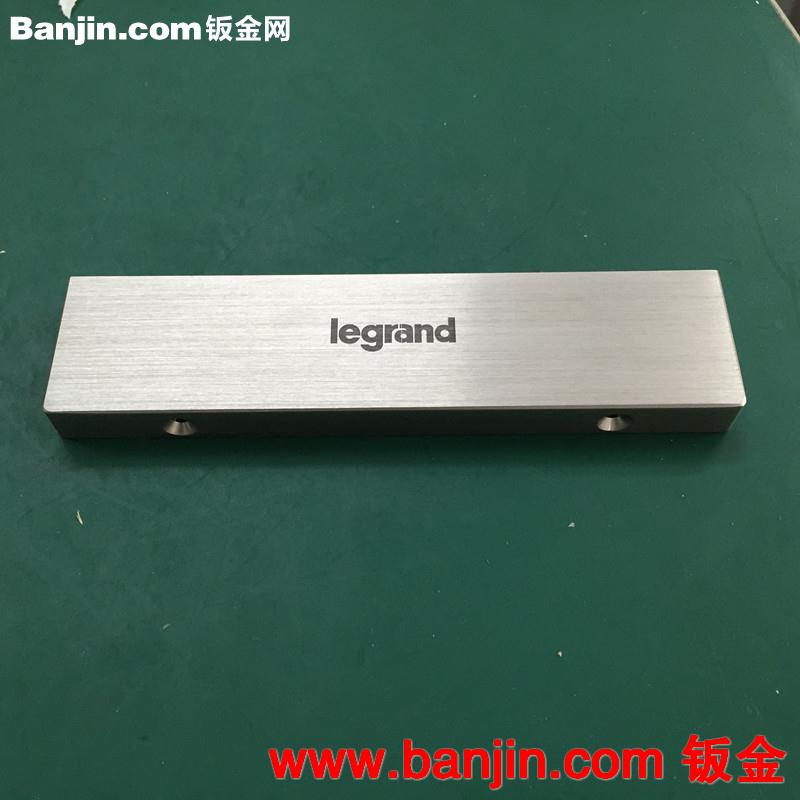 LED灯刻字打字镭射镭雕加工深圳龙华