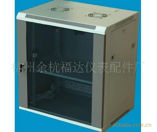 【厂家直销】大量供应19英寸标准服务器机柜 福达白色喷塑机柜